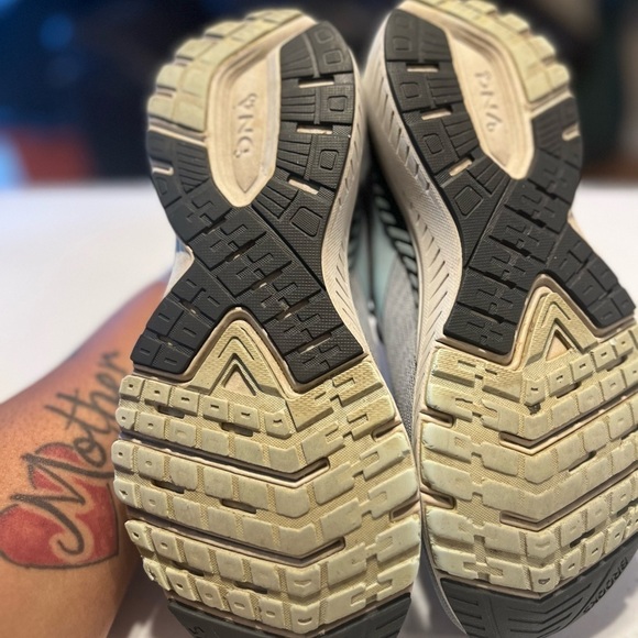 Brooks Gray Athletic Shoes - Picture 8 of 8